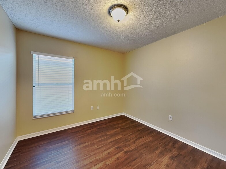 Building Photo - 7831 Chadwick Dr