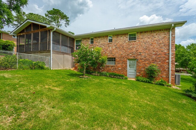 Building Photo - Beautiful East Brainerd Homes