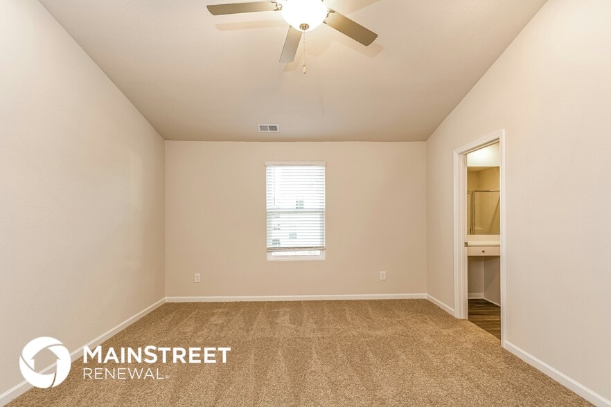 Building Photo - 364 Gourd St