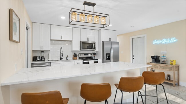 Building Photo - 79 S Brevard Ave