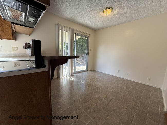 Building Photo - 7130 Reichmuth Way