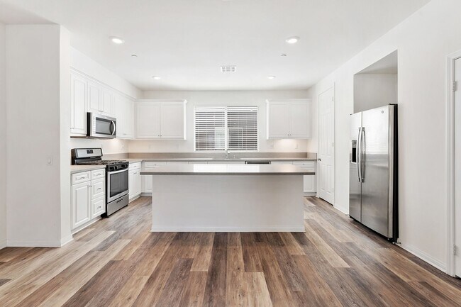 Building Photo - 14055 Ruby Ln