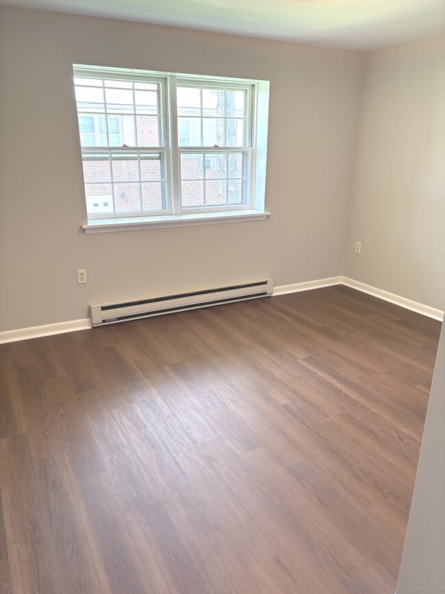 Building Photo - 117 Shadow Ln