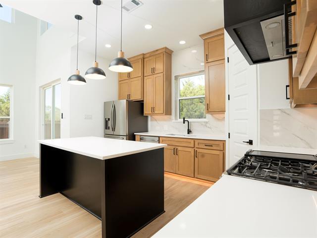 Building Photo - 5851 Millar Dr