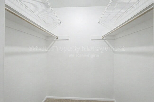 Building Photo - 9037 E Nassau Ave