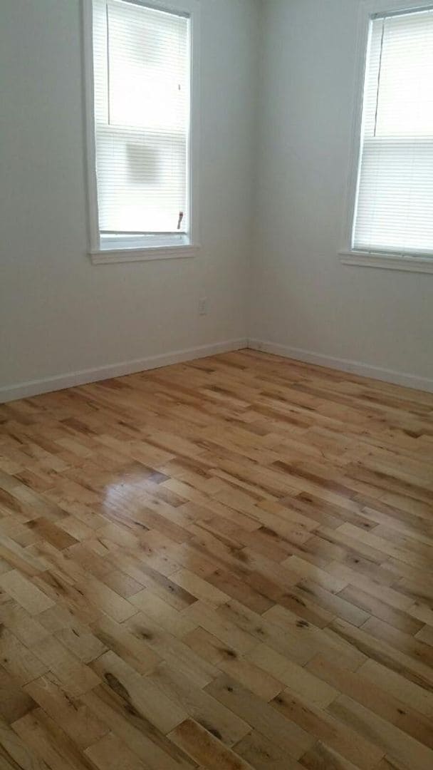 Building Photo - Providence/Smith Hill – Two bed First Floo...