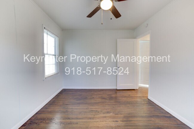 Building Photo - Gorgeous 2 Bedroom West Tulsa Home!