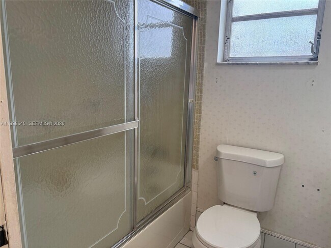 Building Photo - 200 Ashbury Rd