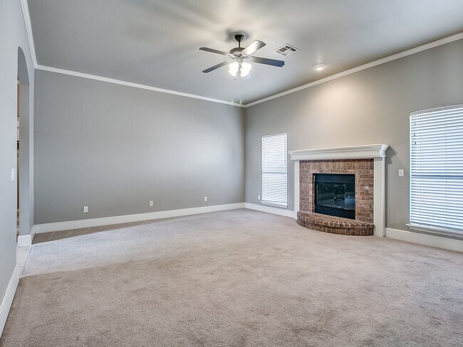 Building Photo - Beautiful 4 + Bedroom Home in Settlers Cro...