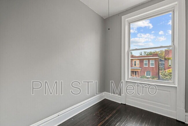 Building Photo - 4036 Flad Ave
