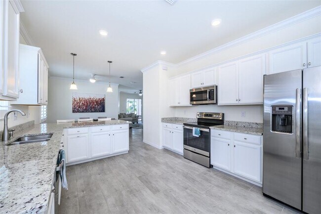 Building Photo - 15145 Spanish Point Dr