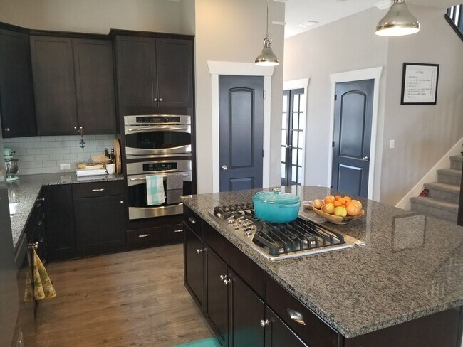 Building Photo - Central Park Summer Rental: Beautiful, Fully Furnished 5Bd/4.5Ba House