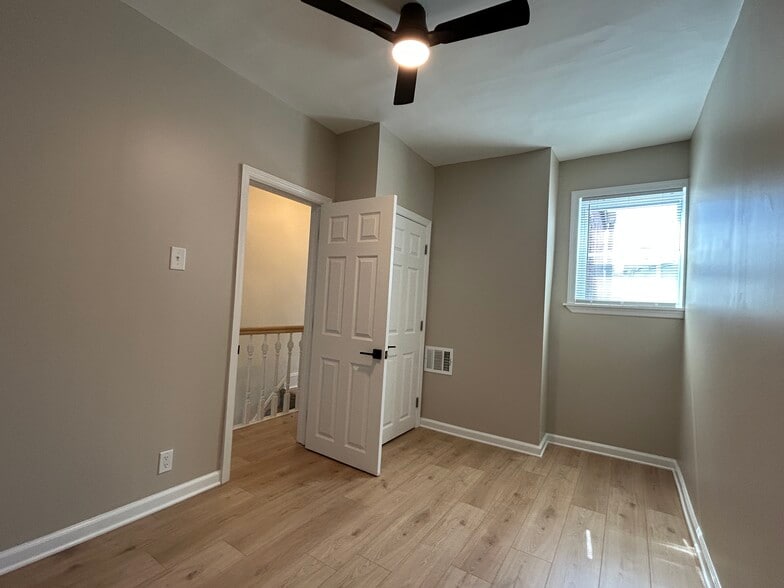 Building Photo - 2054 Mercy St