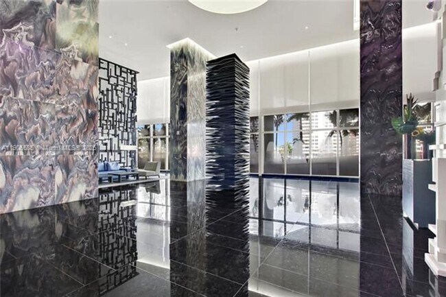 Building Photo - 1850 S Ocean Dr