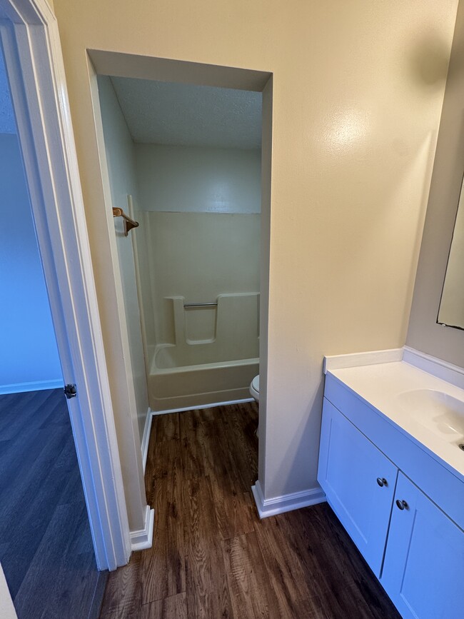 Building Photo - 257 N Court St