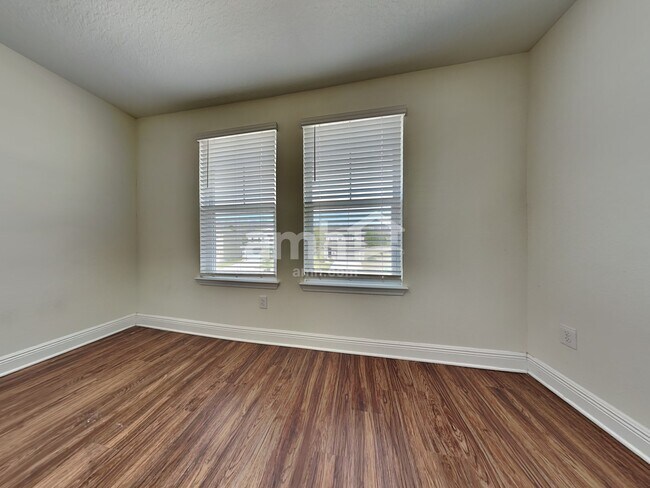 Building Photo - 20324 Calla Lily Dr