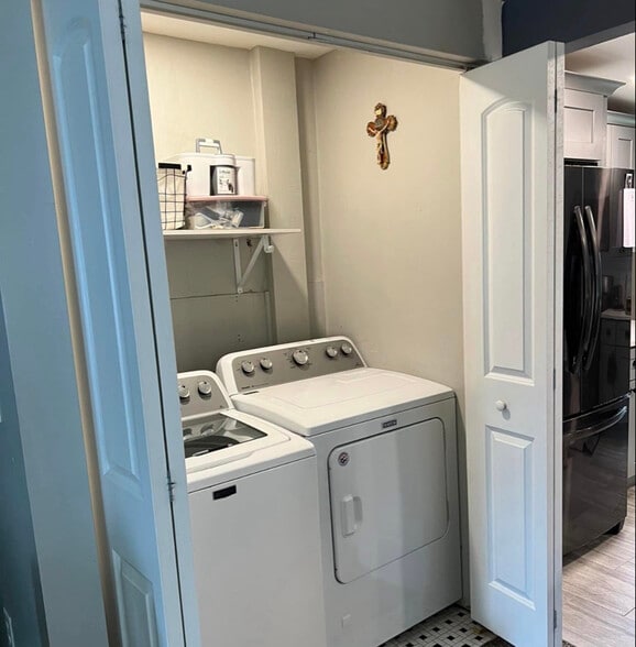 Building Photo - 2633 Fillmore St