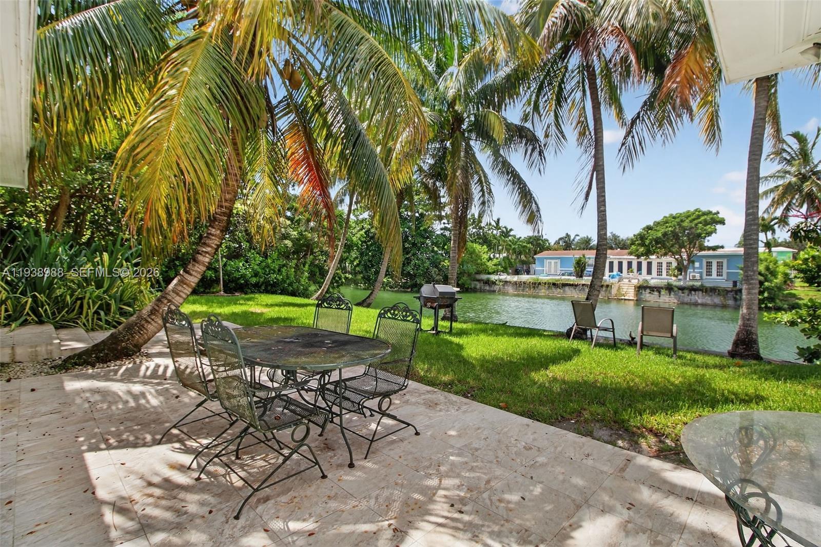 Building Photo - 6090 SW 63rd Ave