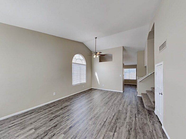 Building Photo - 5724 Pebble Rock Dr