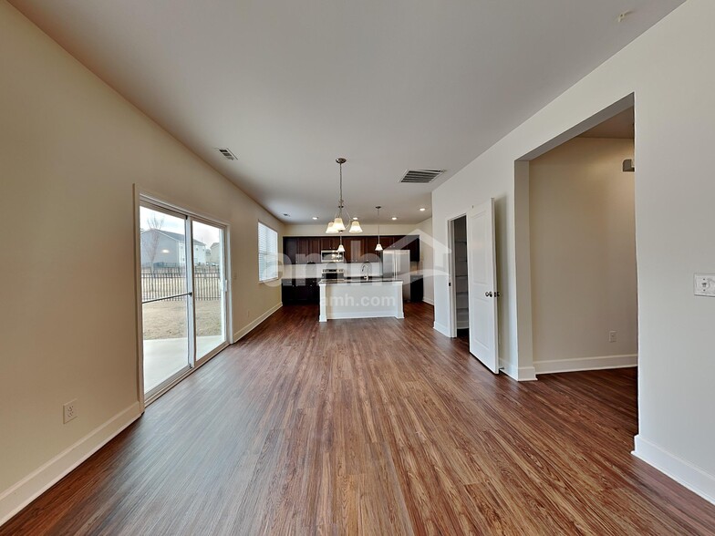 Building Photo - 417 Bluewater Dr