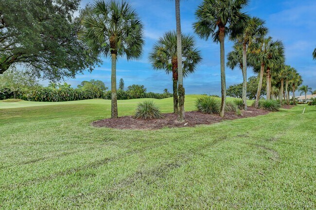 Building Photo - 19550 Sawgrass Dr