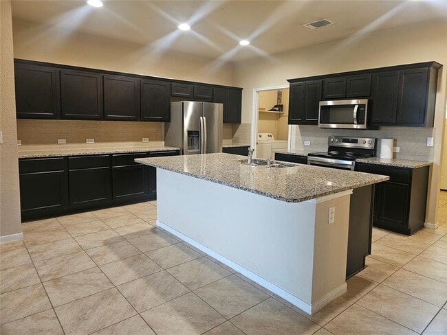 Building Photo - 3112 Armidale Dr