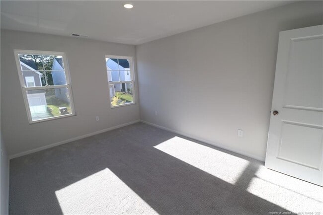 Building Photo - 5711 Woodlawn Dr