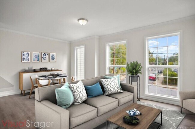 Building Photo - West Washington Townhomes