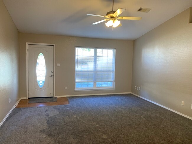 Building Photo - Gorgeous 3 Bed / 2 Bath Home in Fort Smith...