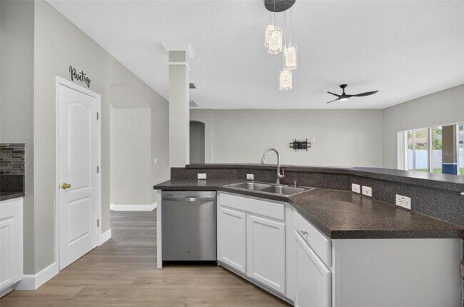 Building Photo - 37 Burnside Dr