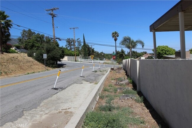 Building Photo - 2495 Vista Dr