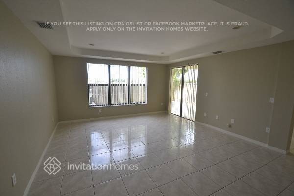 Building Photo - 8920 SW 228th Ln