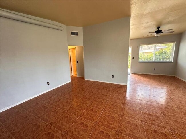 Building Photo - 3 bedroom in North Miami FL 33162