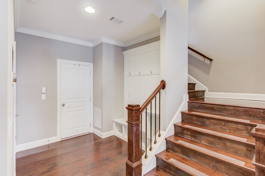 Building Photo - 2802 Avington Ln SE