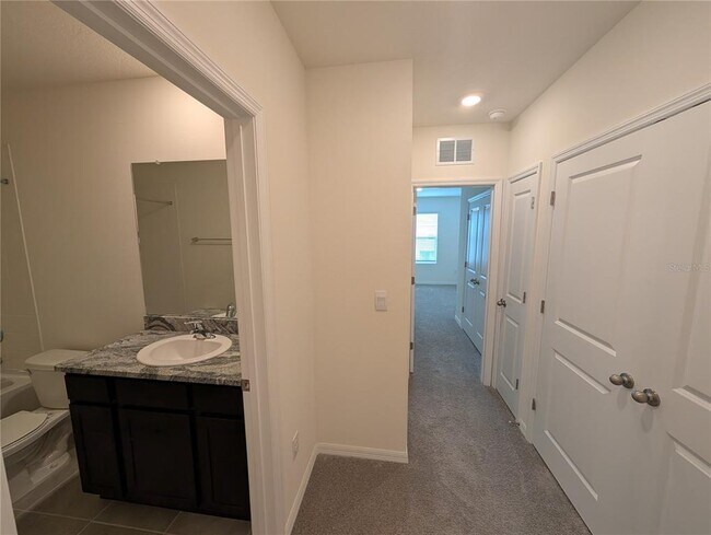Building Photo - 11154 Crescent Deer Dr