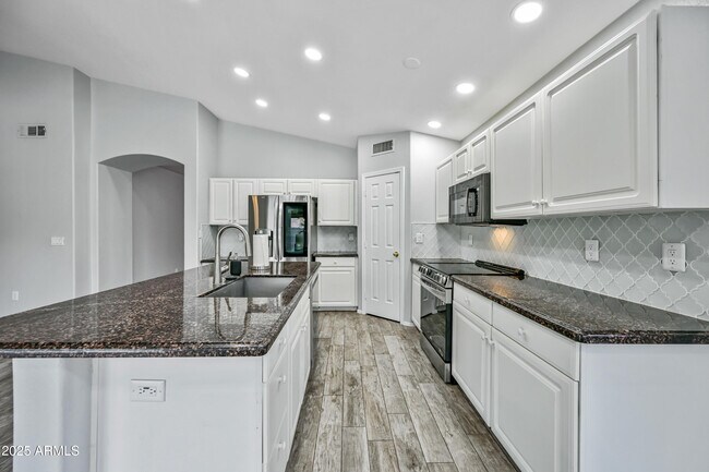 Building Photo - 1449 S Monterey St