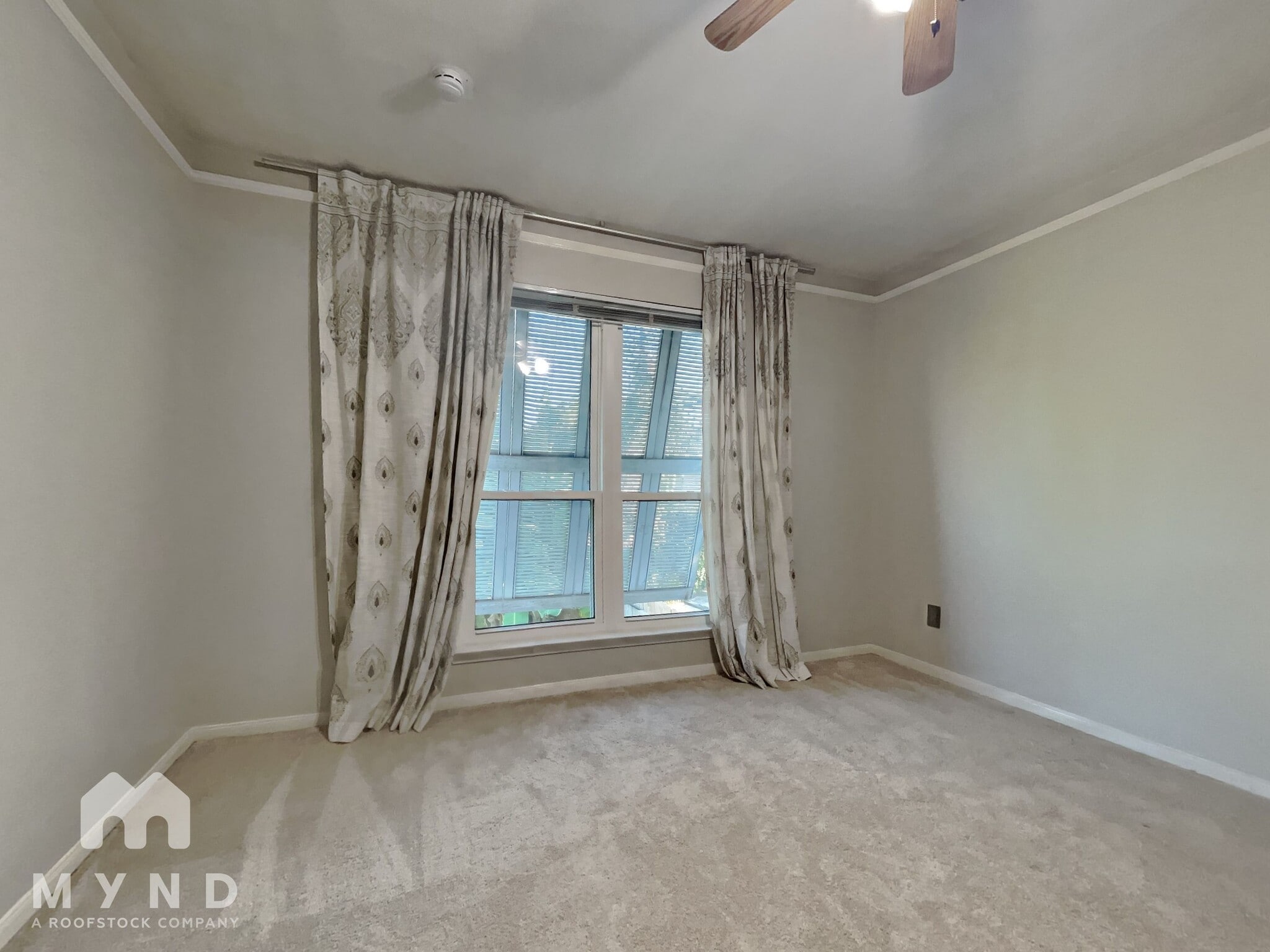 Building Photo - 8211 Katy Fwy