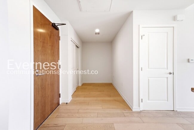 Building Photo - 1-Bed/1-Bath Condo with Pool, Spa, and Fitness Center!/Available Now!