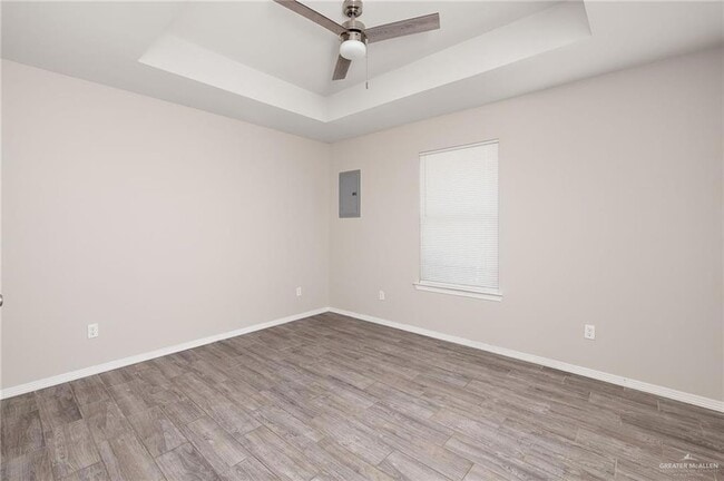 Building Photo - 1105 W Kennedy St