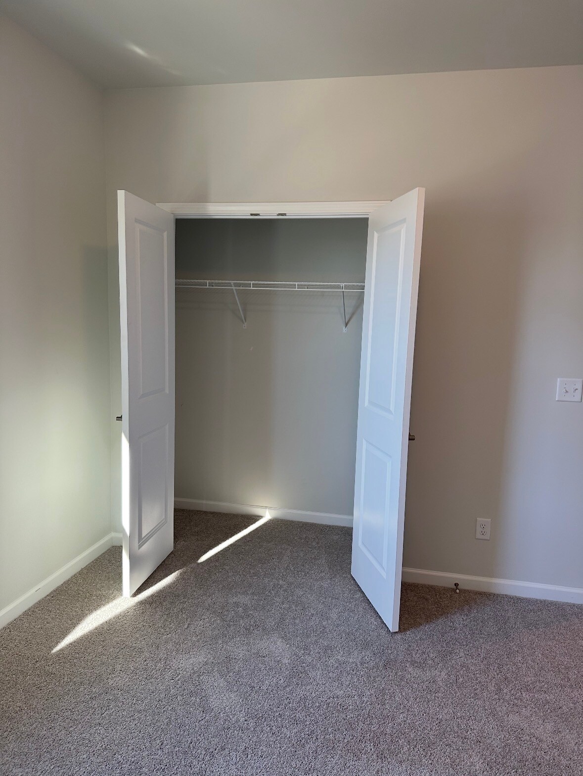 Building Photo - 3717 Clementine Ln