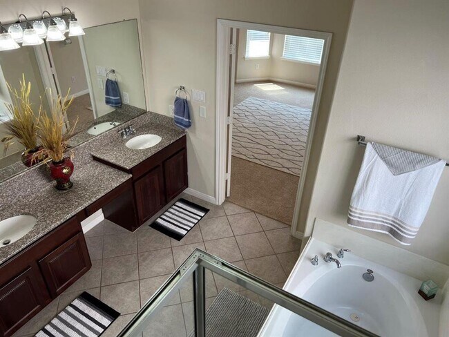 Building Photo - 57 Terra Bella Dr