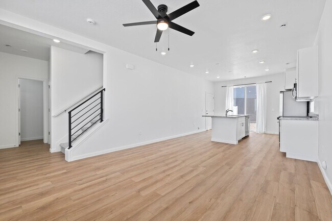 Building Photo - NEW Saratoga Springs Home