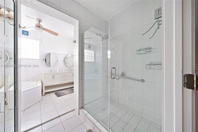 Building Photo - 2834 SW 33rd Ave