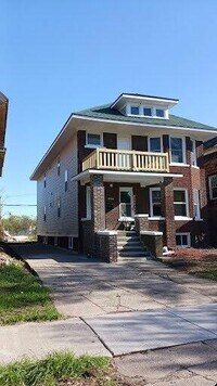 Building Photo - 4555 Seebaldt St