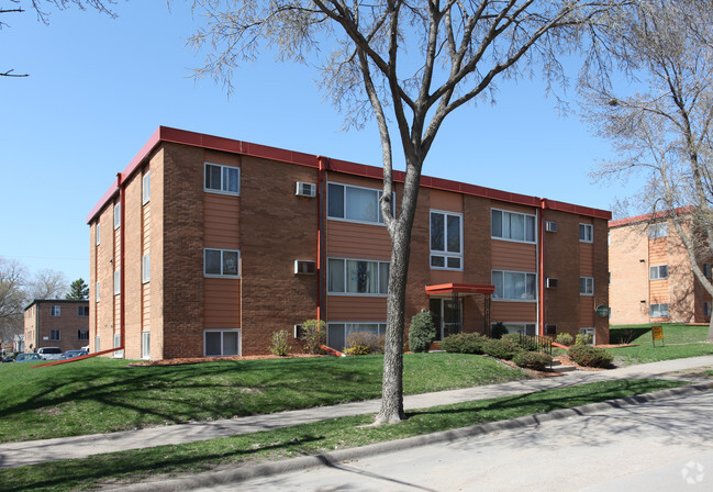 Primary Photo - Quarry Place Apts