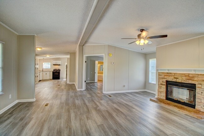 Building Photo - 106 7 Hawks Trail