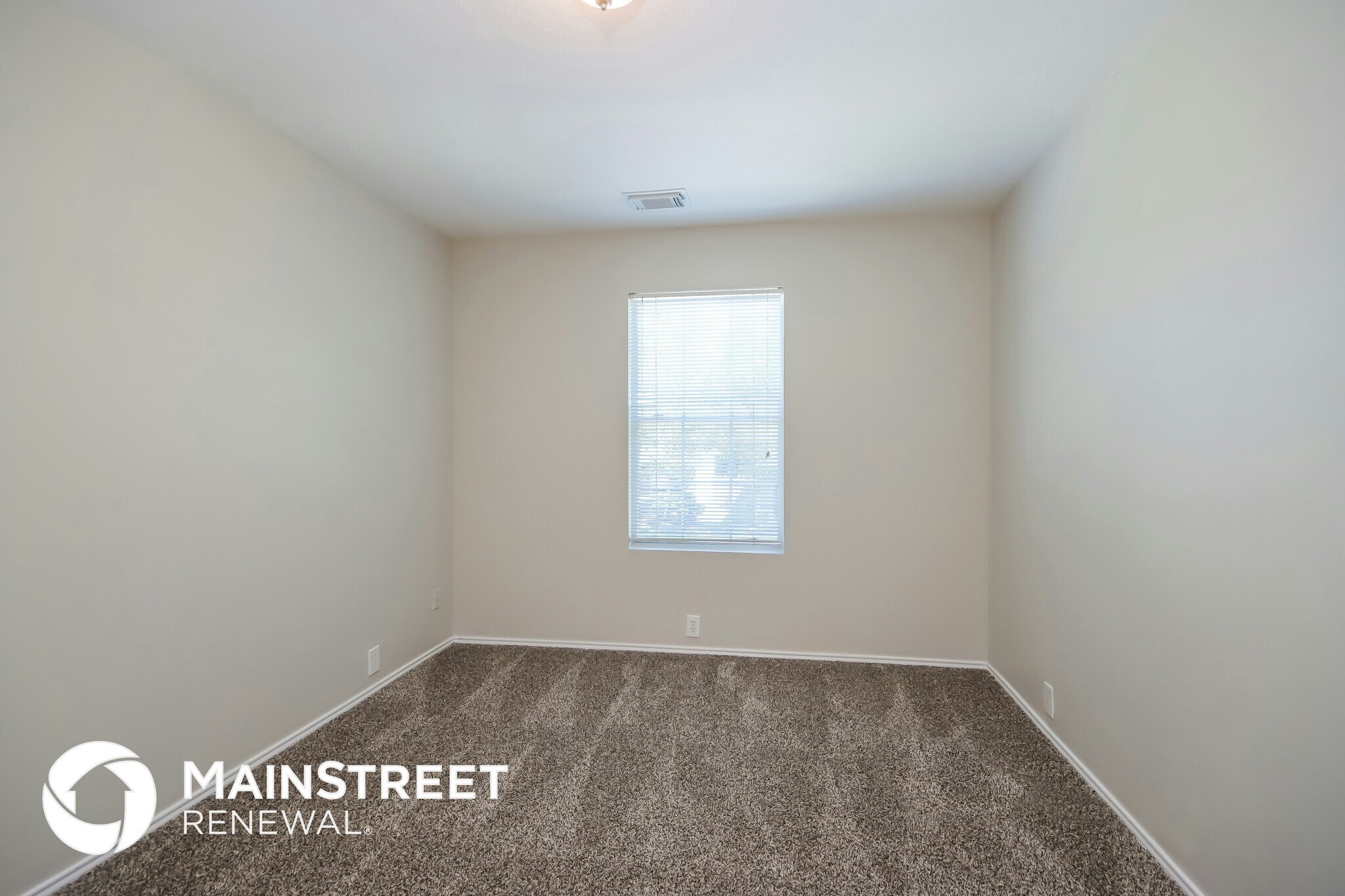 Building Photo - 819 Grand Plains Dr
