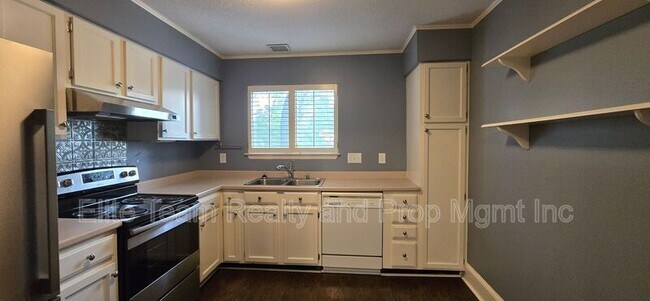 Building Photo - 3001 Heathstead Place