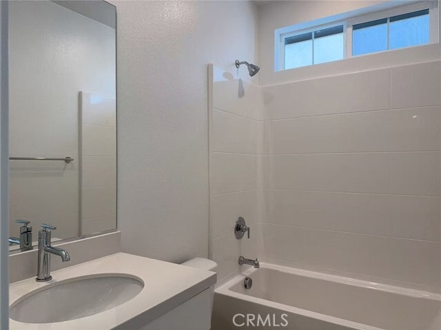 Building Photo - 5985 Huntington Dr