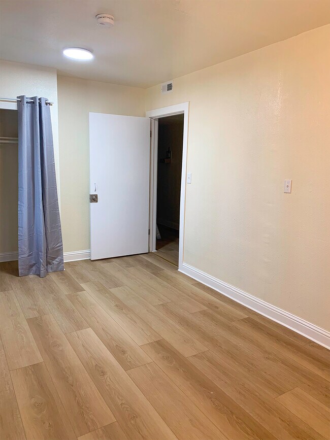 Building Photo - 708 Calvados Ave